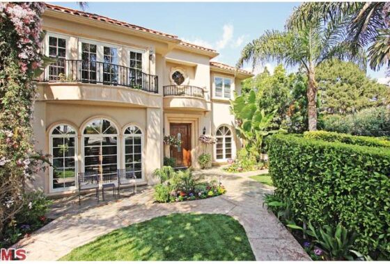 32588C1549570902288 821 Georgina Ave