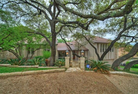 33207C1553888065544 4801 Twin Valley Dr