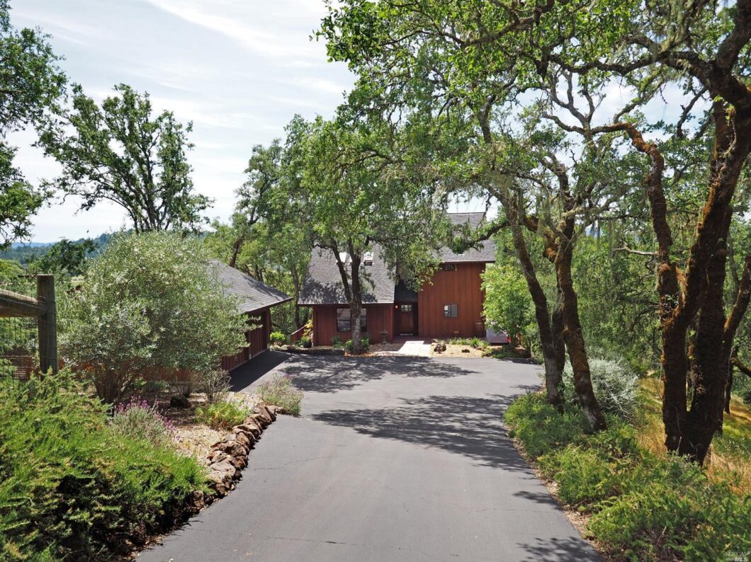 33747C1613683315333 515 Colony Rd.