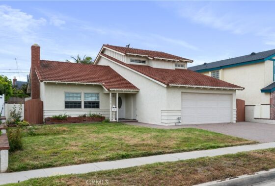 34159C1759857191697 20619 Entradero Ave