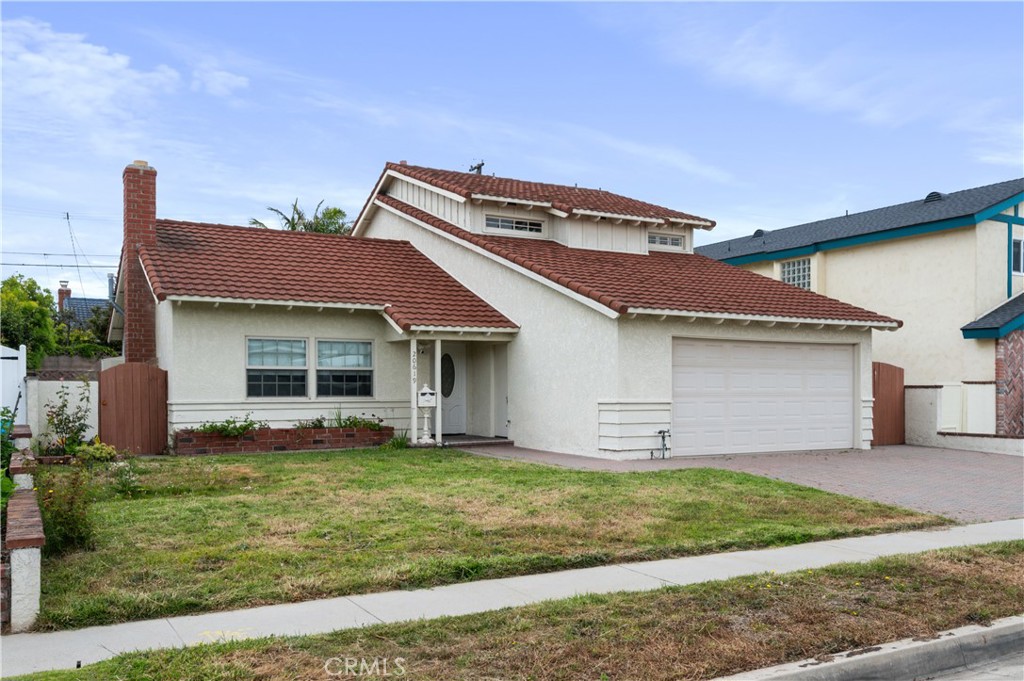 34159C1759857191697 20619 Entradero Ave