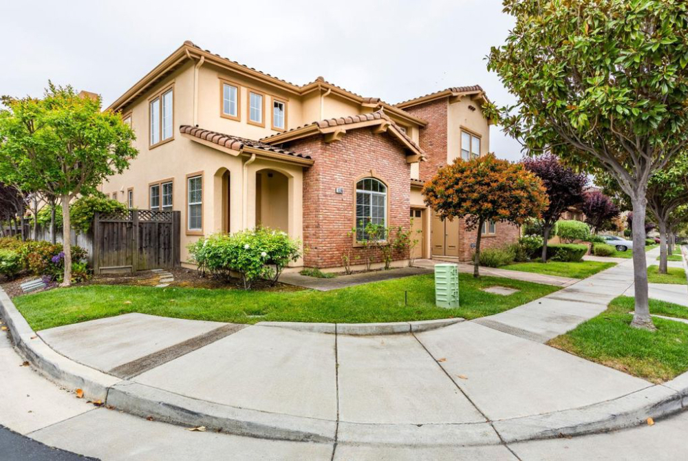 34648C1562454567827 1390 Trailside Lane