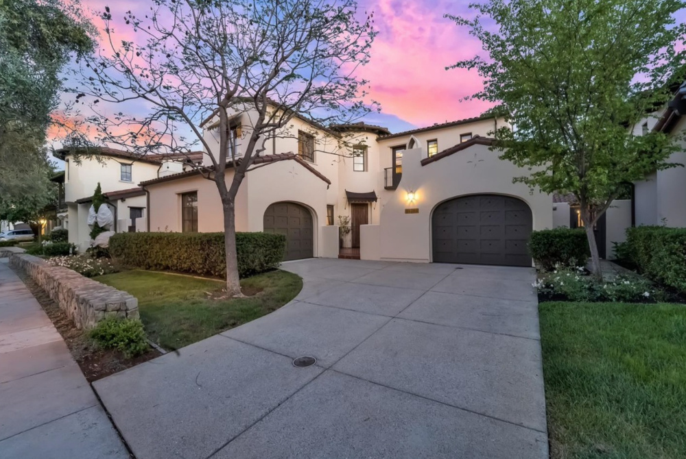 34648C1594923769325 124 Bersano Lane