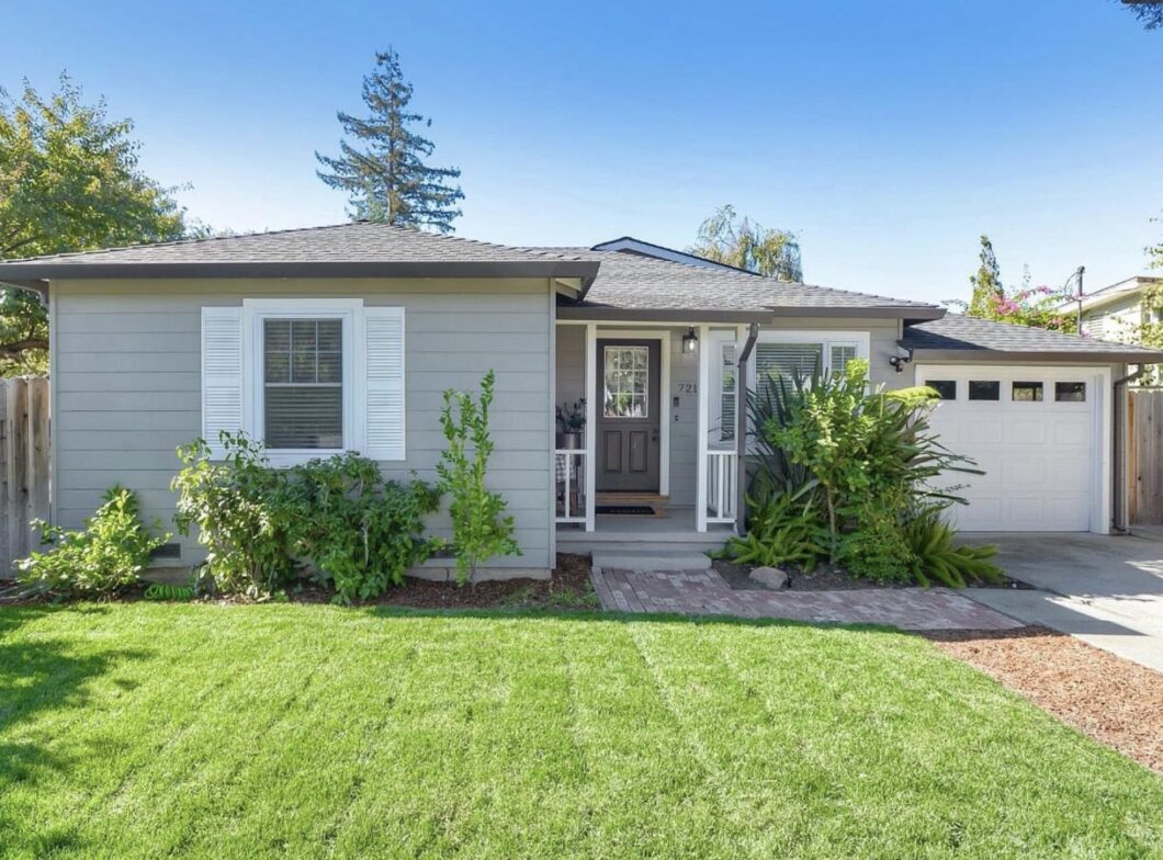 34648C1607046060233 721 Fourteen Ave