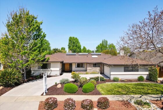 34648C1627658352580 1703 Willow Creek Drive