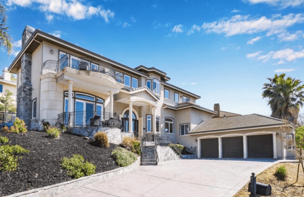 34648C1653500998688 7072 Kindra Hill Drive
