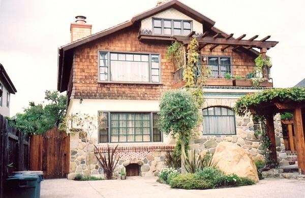 35274 218 W Anapamu St