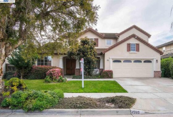 35378C1581637765929 4560 Mattos Drive