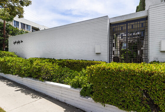 3552 882 N Doheny Dr