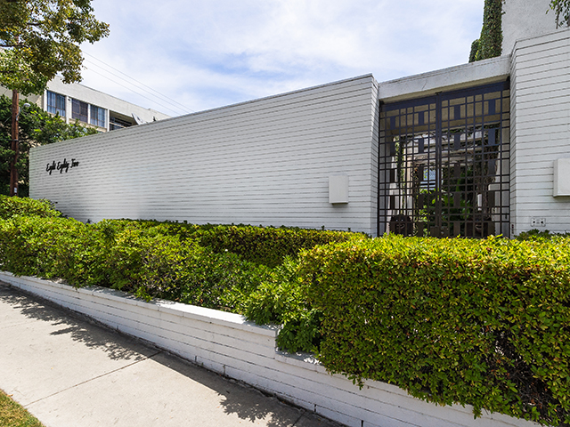 3552 882 N Doheny Dr