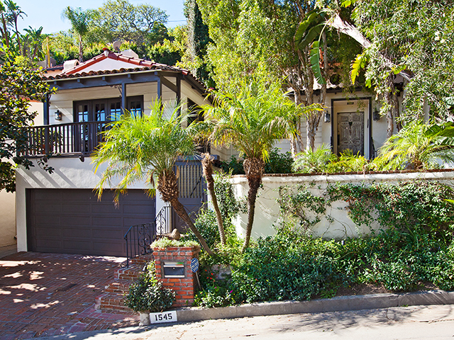 3556 1545 N Kings Rd
