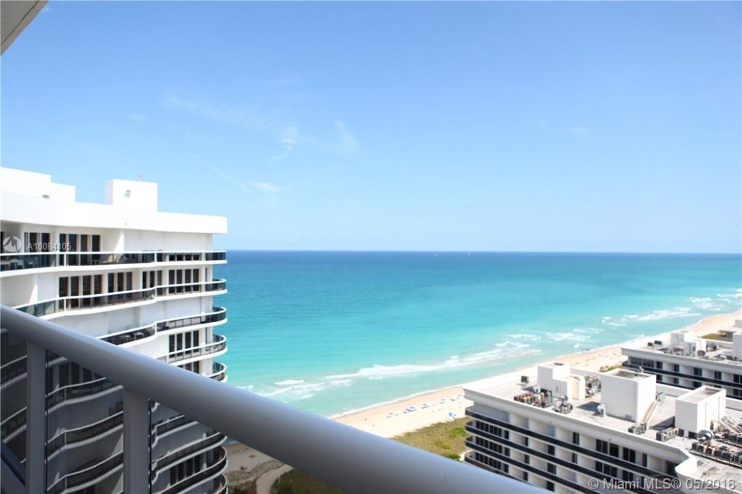 35623C1579239178156 9601 Collins Ave T1