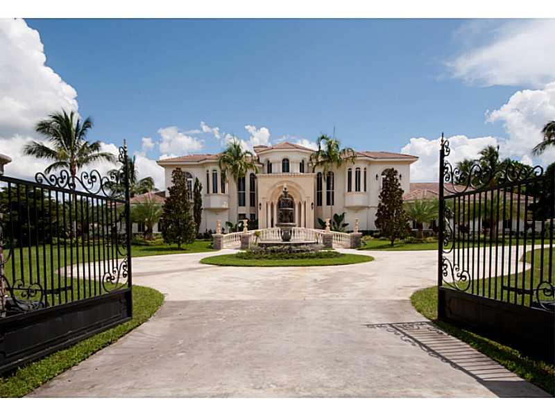 35623C1579244528827 8750 NW 68th Ct