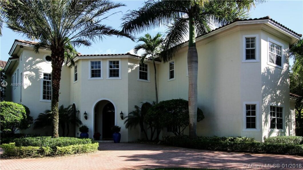 35623C1579496326707 9601 SW 62nd Ct