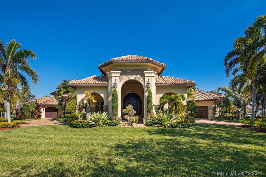 35623C1579496570498 11921 W Ridgeview Dr