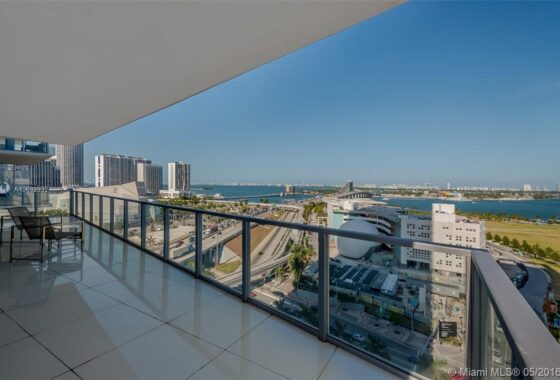 35623C1579596001616 1100 Biscayne Blvd