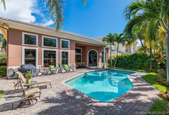 35623C1579596973840 817 Meridian Ln