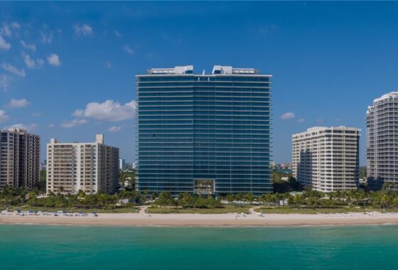35623C1579687301209 10203 Collins Ave