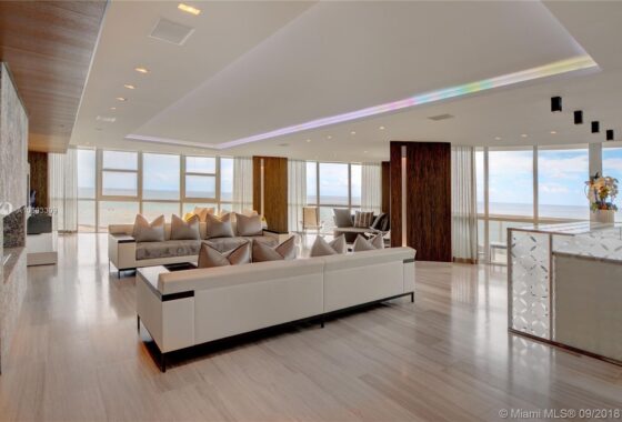35623C1579770390893 18201 Collins Ave