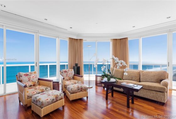 35623C1579772006788 9601 Collins Ave