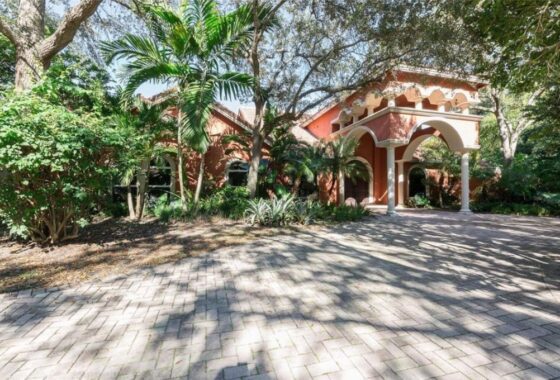 35623C1579776119976 2950 Luckie Rd