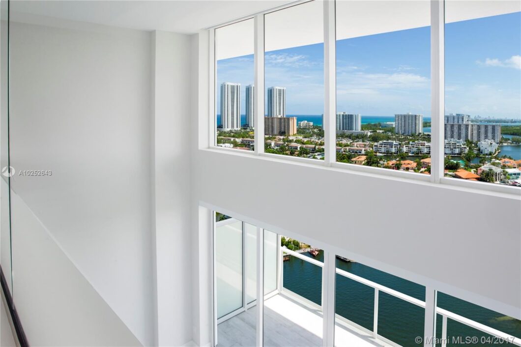 35623C1579777060349 400 Sunny Isles Blvd
