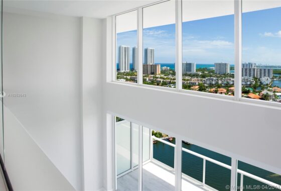 35623C1579777060349 400 Sunny Isles Blvd