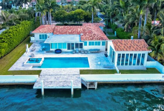 35623C1628239073253 205 N Hibiscus Dr