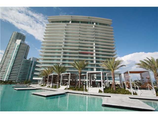 35623C1628239611956 800 S Pointe Dr Apt