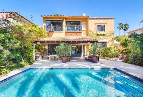 35623C1628246092599 222 S Coconut Ln