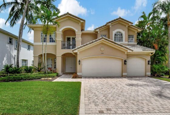 35623C1701126873884 10764 Castle Oak Drive