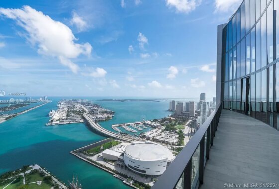 35623C1710357262203 1000 Biscayne Blvd