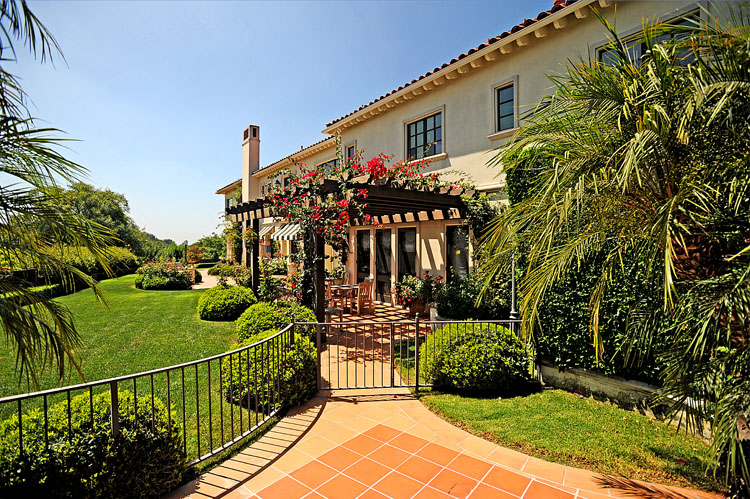 35755 3 Beverly Park