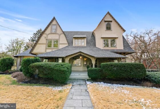 35839C1581634648104 328 Midland Avenue