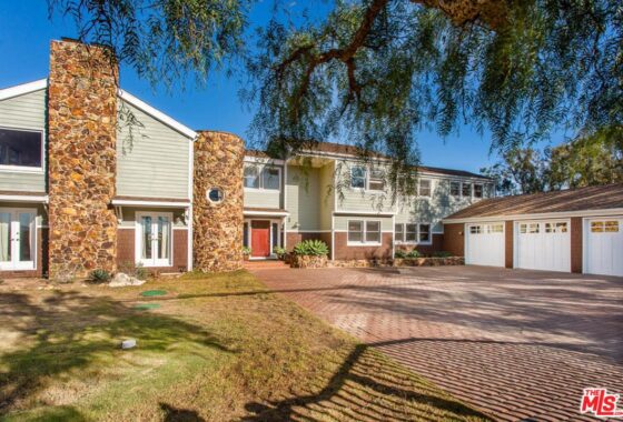 35862C1579743306716 6900 Dume Drive