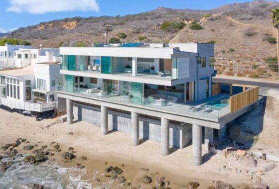 35862C1647440186857 24300 Malibu Rd