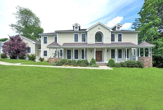 3593 537 Spring Ave.