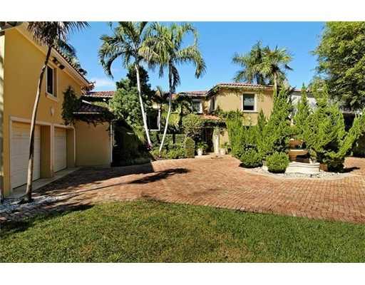36204C1572938759831 3026 N BAY RD