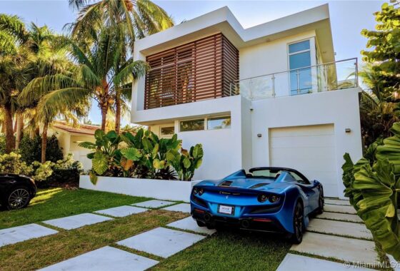 36204C1650920080400 288 Ocean Blvd
