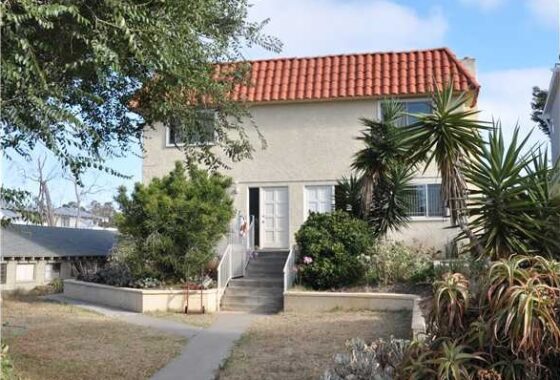 36250 127 129 W Jason Street