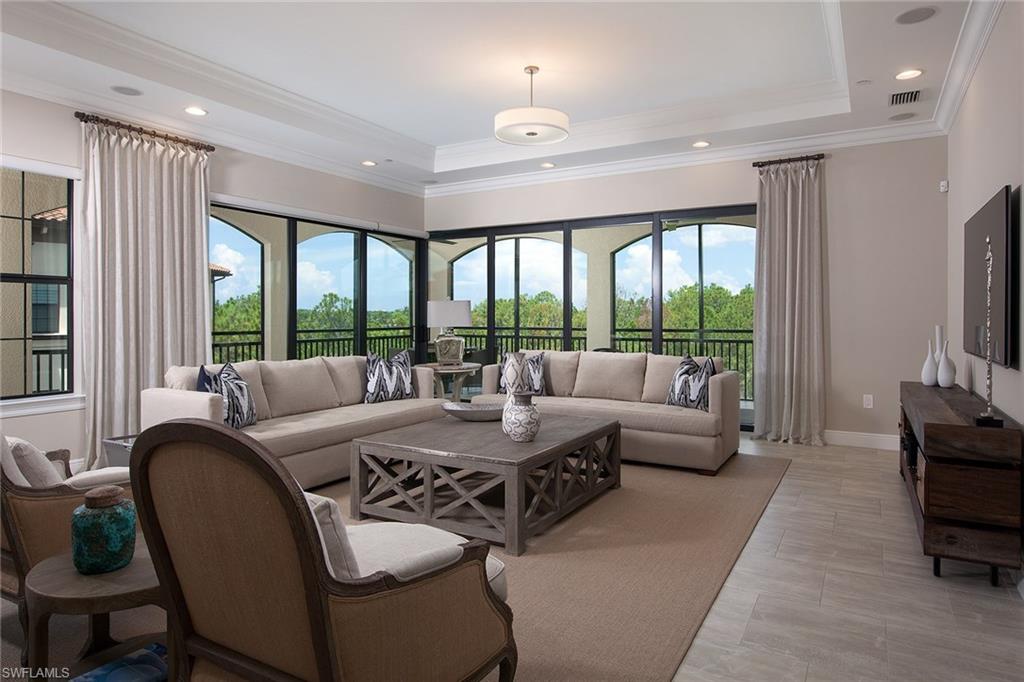36376C1583787533231 2733 Tiburon Boulevard East