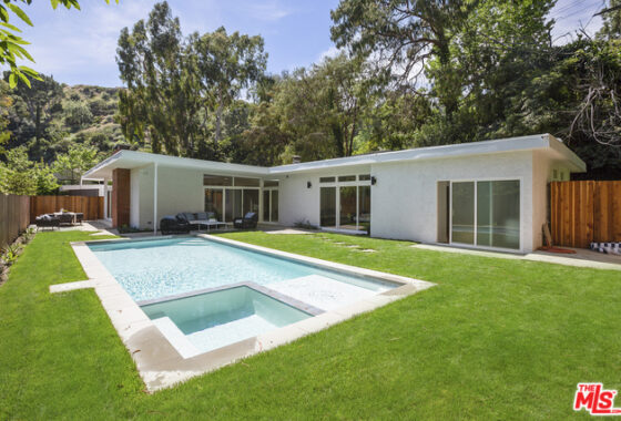 37078C1597214747253 9025 Wonderland Park Avenue