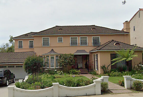 37408C1580852295603 10427 Lindbrook Drive