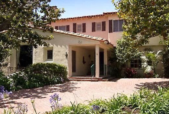 37408C1581618842255 525 North Foothill Road