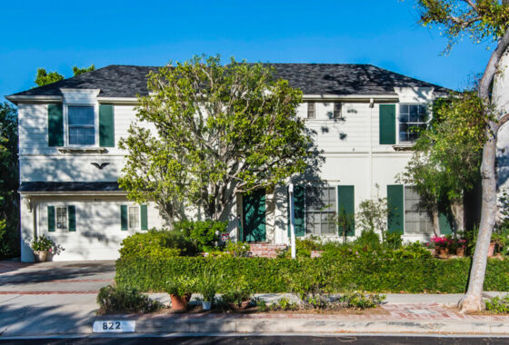 37408C1581625529121 822 Thayer Avenue