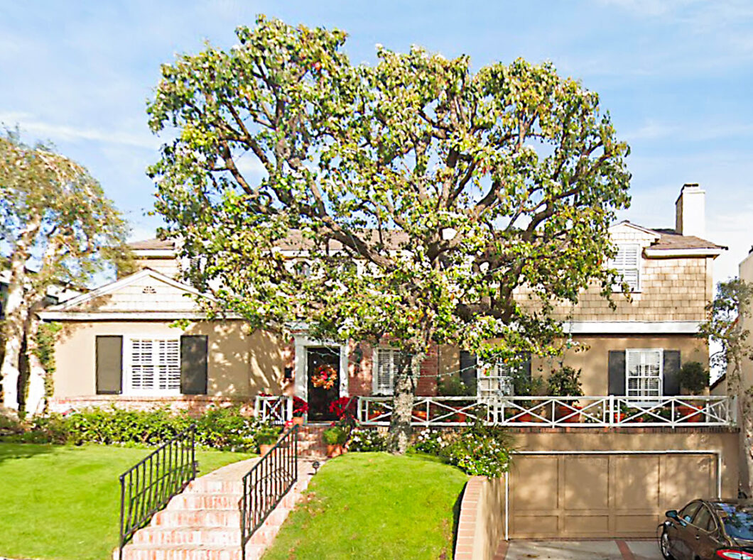 37408C1581626711095 266 Bronwood Avenue