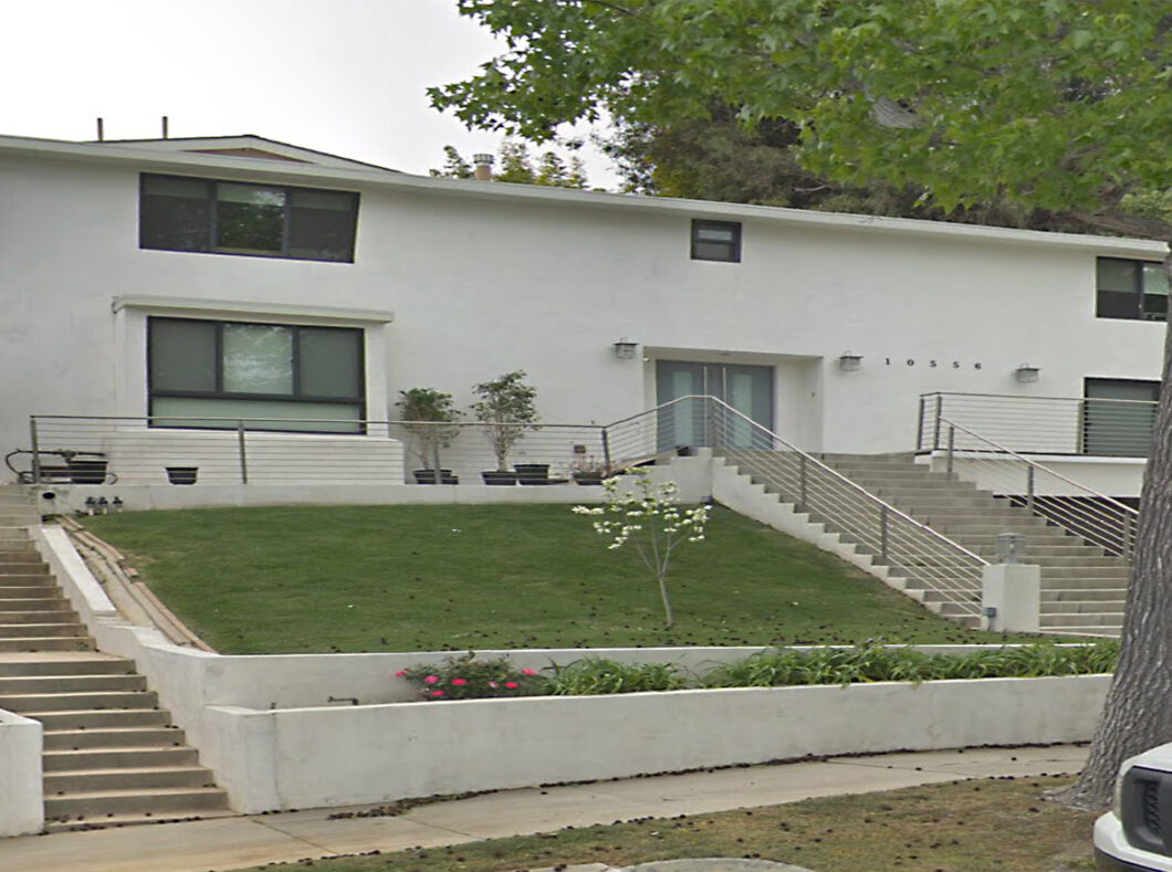 37408C1581978706755 10556 Strathmore Drive