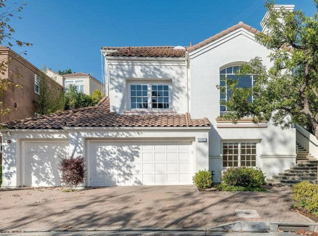 37408C1582041600215 11803 Folkstone Lane