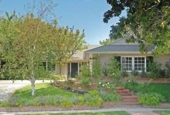 37408C1582043380010 10013 Rossbury Place