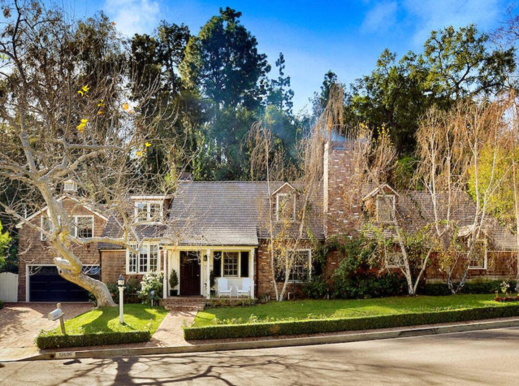 37408C1582043774604 12636 Homewood Way